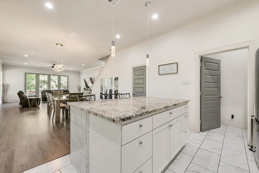 215 Idle Creek Lane DeSoto, TX 75115