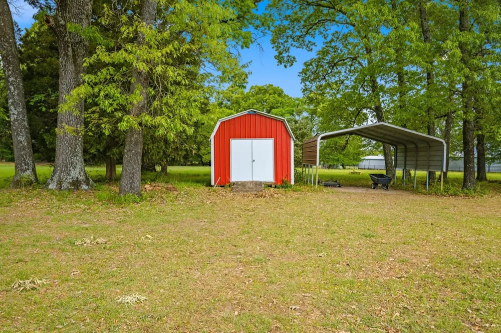 645 CR 1787 Yantis, TX 75497