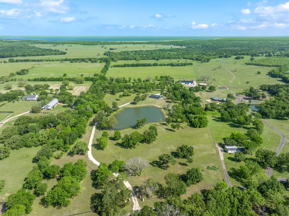 1189 VZ County Road 3702 Edgewood, TX 75117