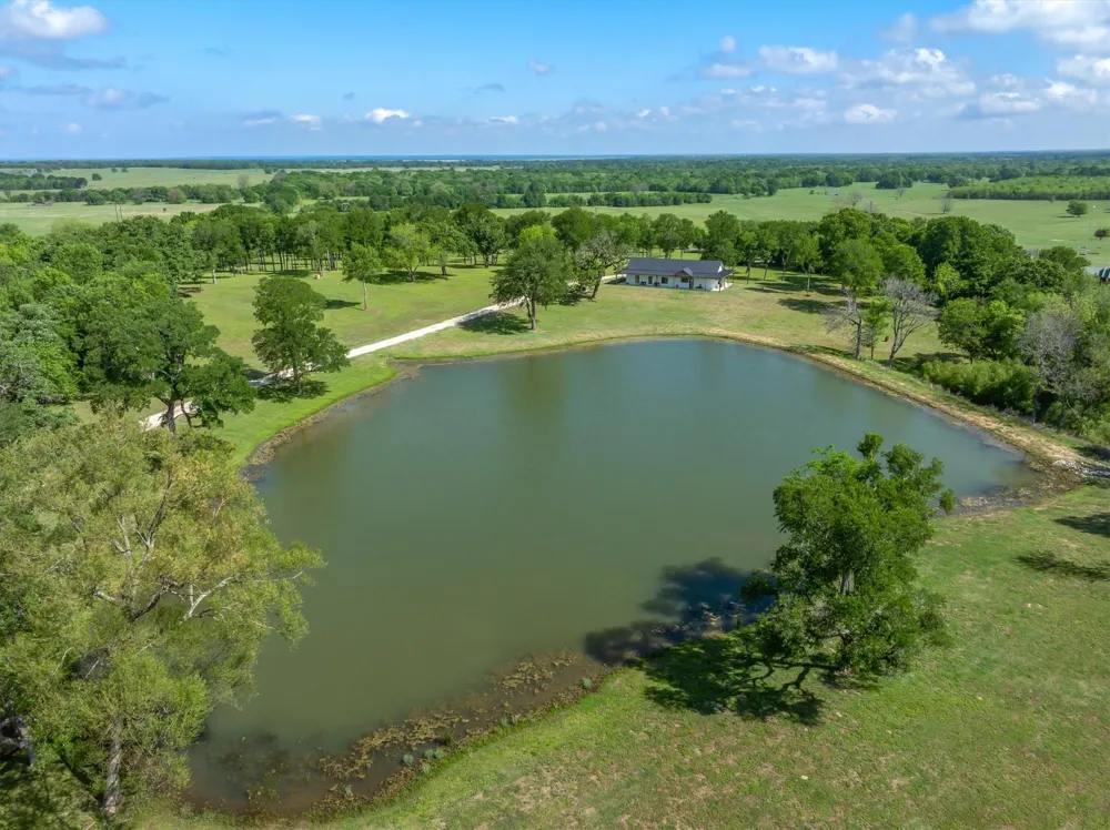 1189 VZ County Road 3702 Edgewood, TX 75117