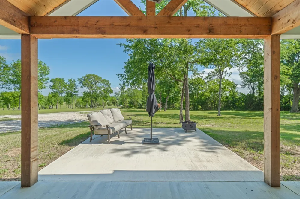 1189 VZ County Road 3702 Edgewood, TX 75117