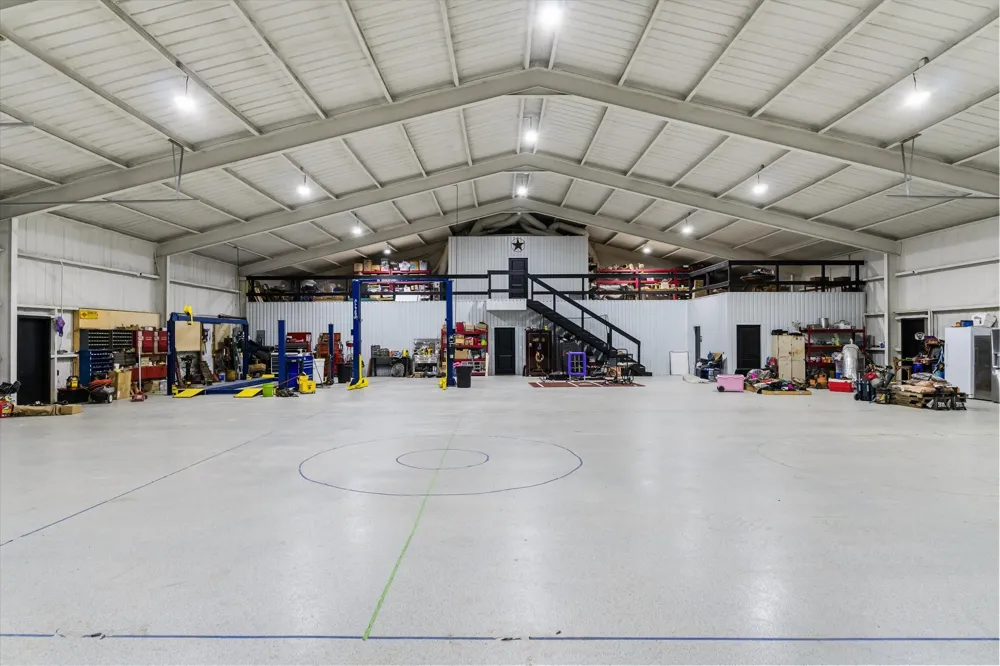 1189 VZ County Road 3702 Edgewood, TX 75117