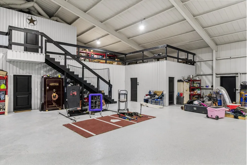 1189 VZ County Road 3702 Edgewood, TX 75117
