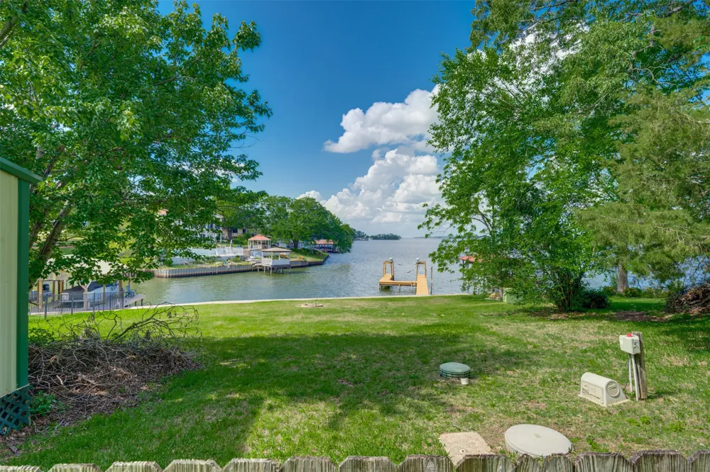 23340 Three Points Drive Frankston, TX 75763