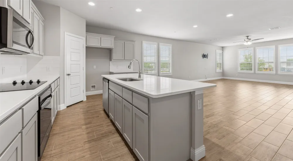 6020 Bursey Road Watauga, TX 76148