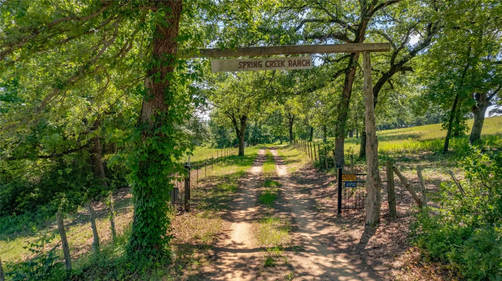 12250 County Road 3513 Brownsboro, TX 75756