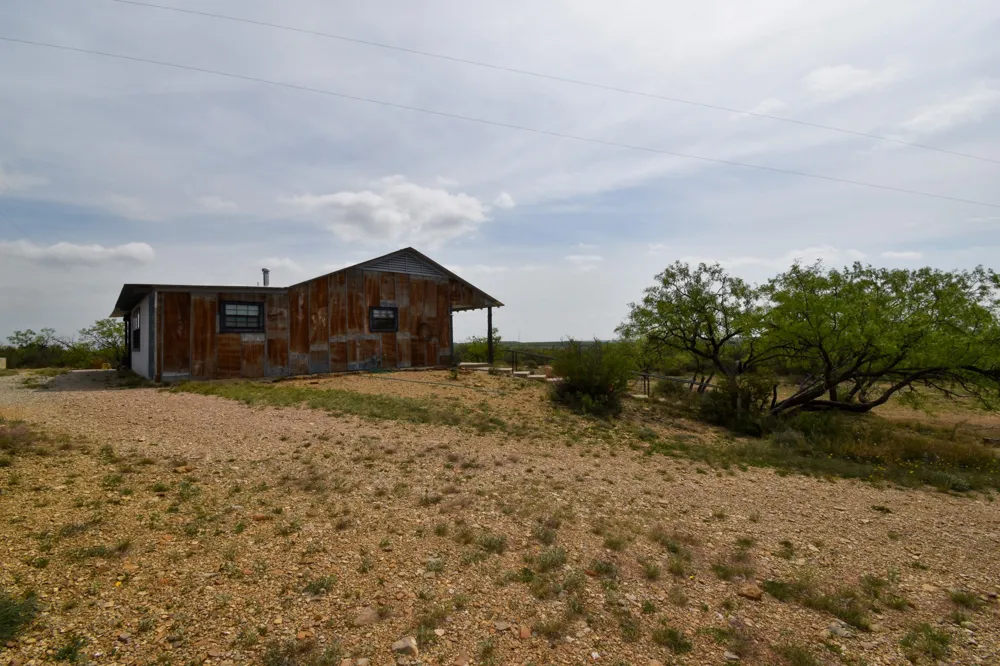3408 CR 312 Voss, TX 76888