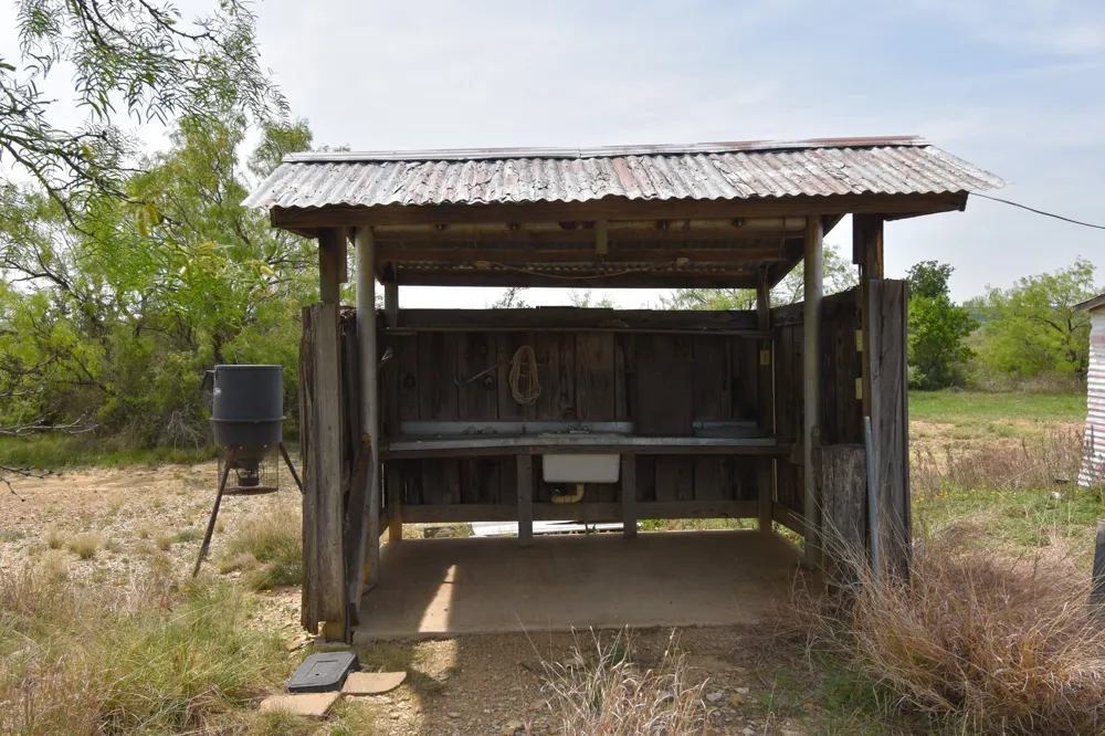 3408 CR 312 Voss, TX 76888