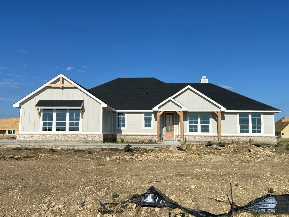 146 Aurora Avenue Valley View, TX 76272