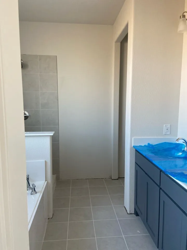 146 Aurora Avenue Valley View, TX 76272