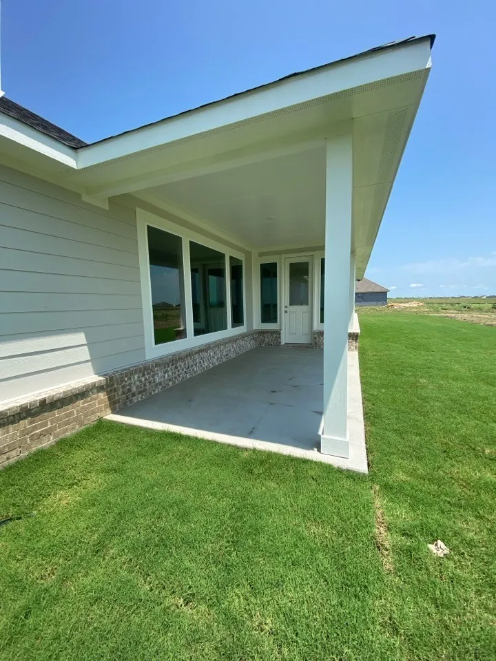 146 Aurora Avenue Valley View, TX 76272