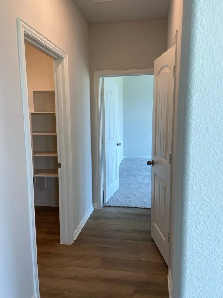 146 Aurora Avenue Valley View, TX 76272