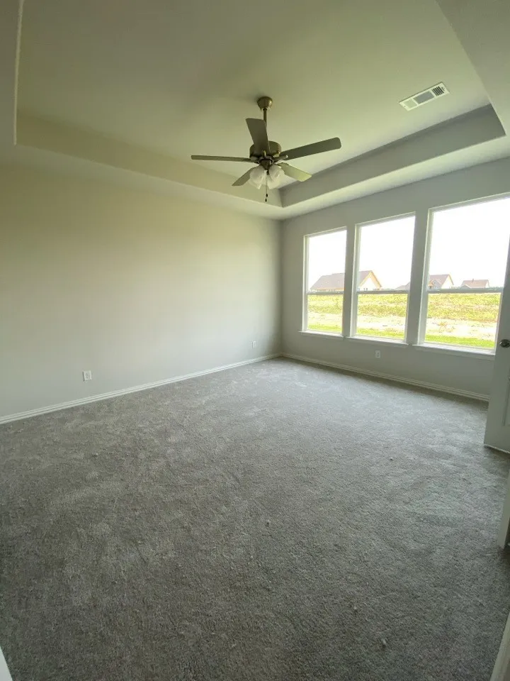 146 Aurora Avenue Valley View, TX 76272