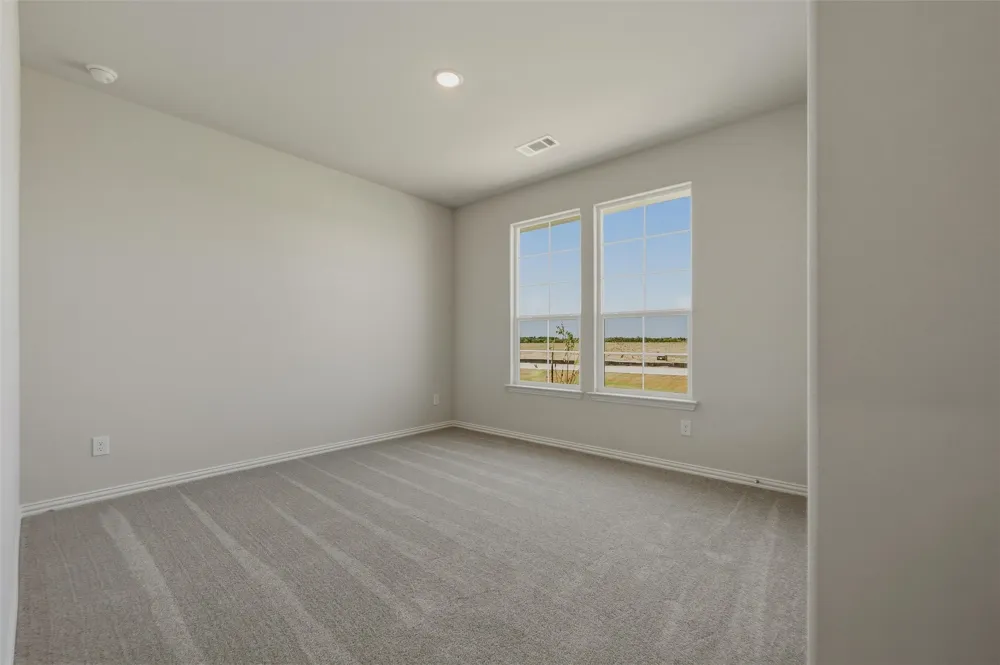 146 Aurora Avenue Valley View, TX 76272
