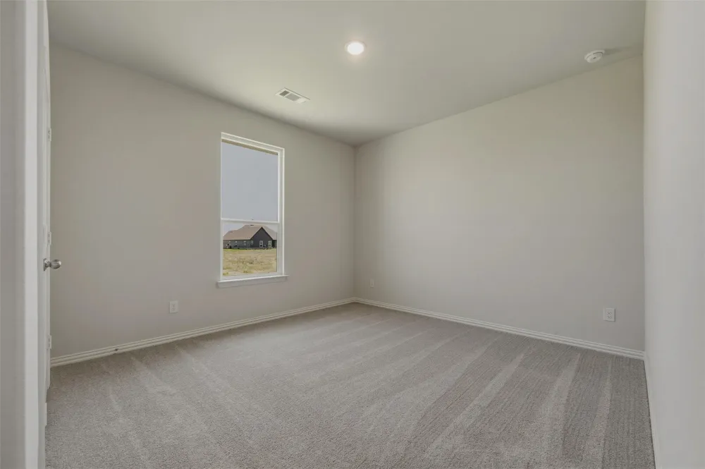 146 Aurora Avenue Valley View, TX 76272