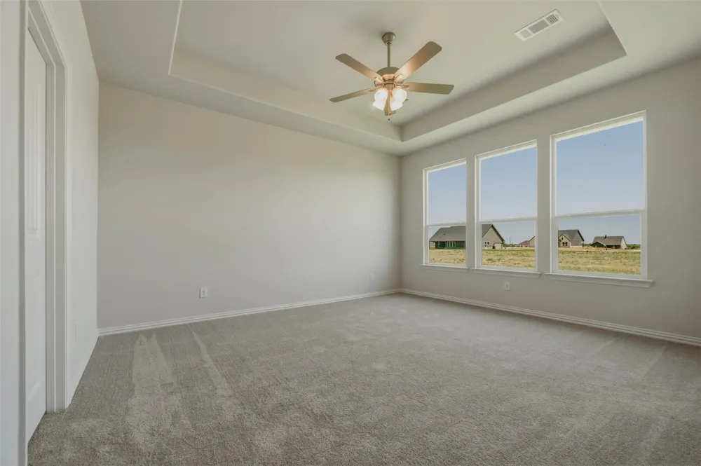 146 Aurora Avenue Valley View, TX 76272