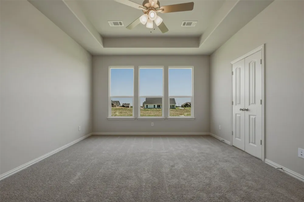 146 Aurora Avenue Valley View, TX 76272