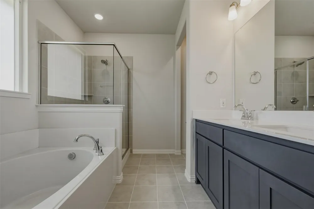 146 Aurora Avenue Valley View, TX 76272