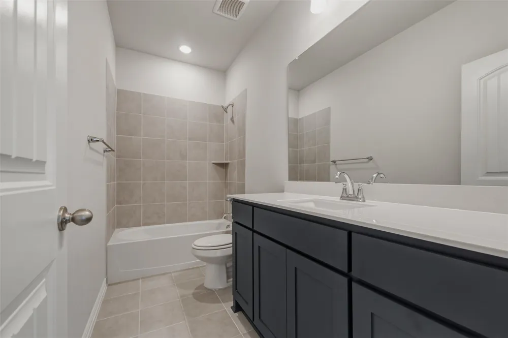 146 Aurora Avenue Valley View, TX 76272
