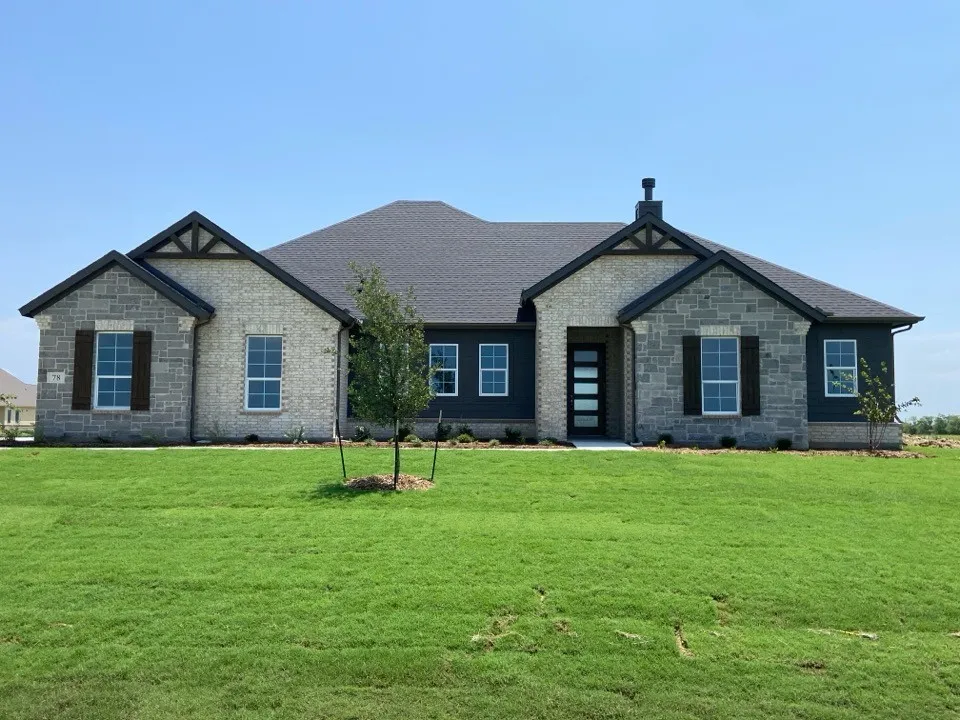 78 Aurora Avenue Valley View, TX 76272