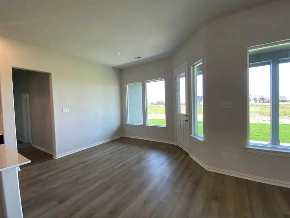 78 Aurora Avenue Valley View, TX 76272
