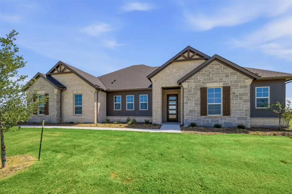 78 Aurora Avenue Valley View, TX 76272