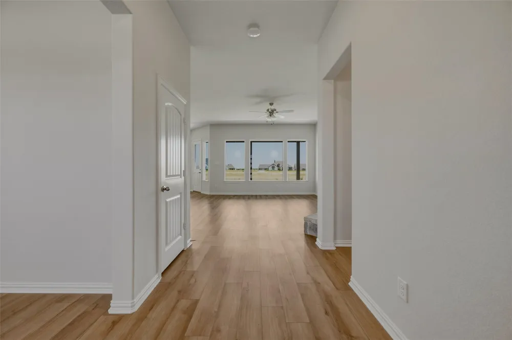 78 Aurora Avenue Valley View, TX 76272
