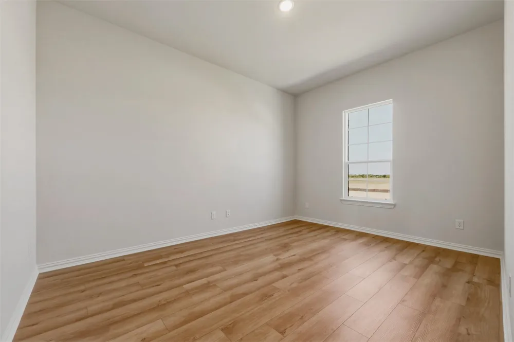 78 Aurora Avenue Valley View, TX 76272