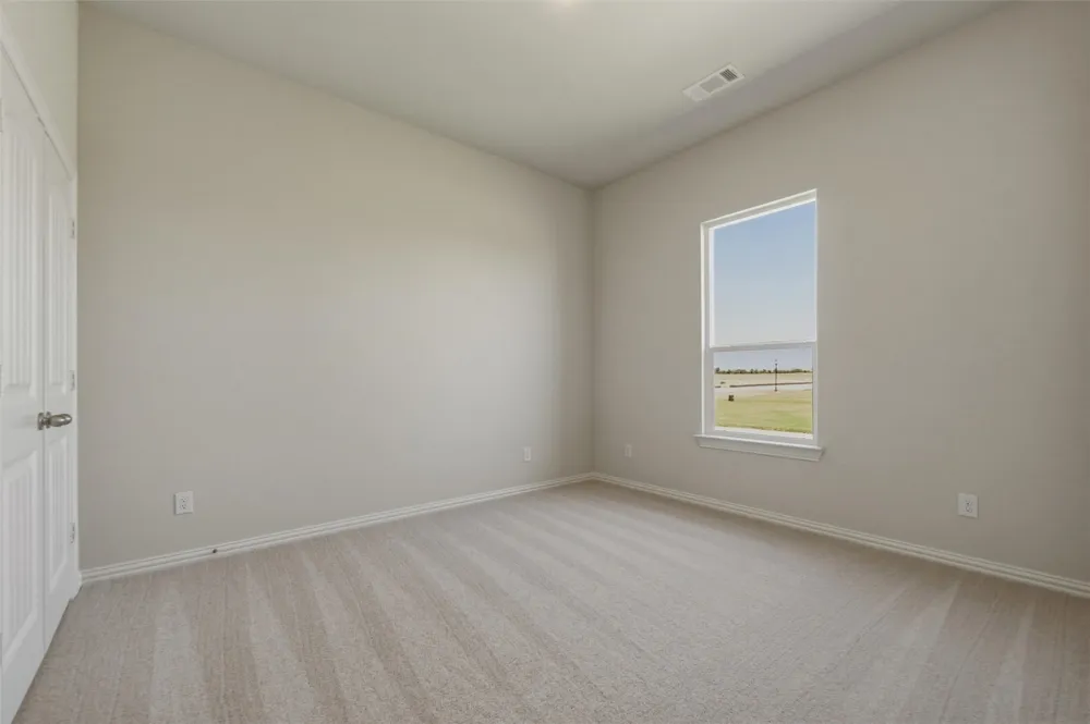 78 Aurora Avenue Valley View, TX 76272