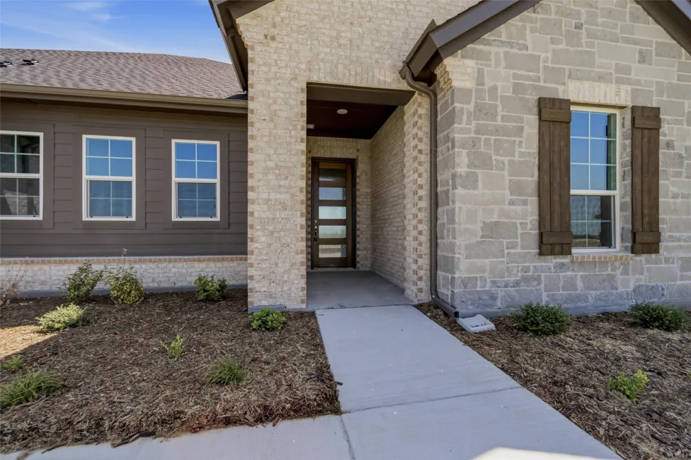 78 Aurora Avenue Valley View, TX 76272