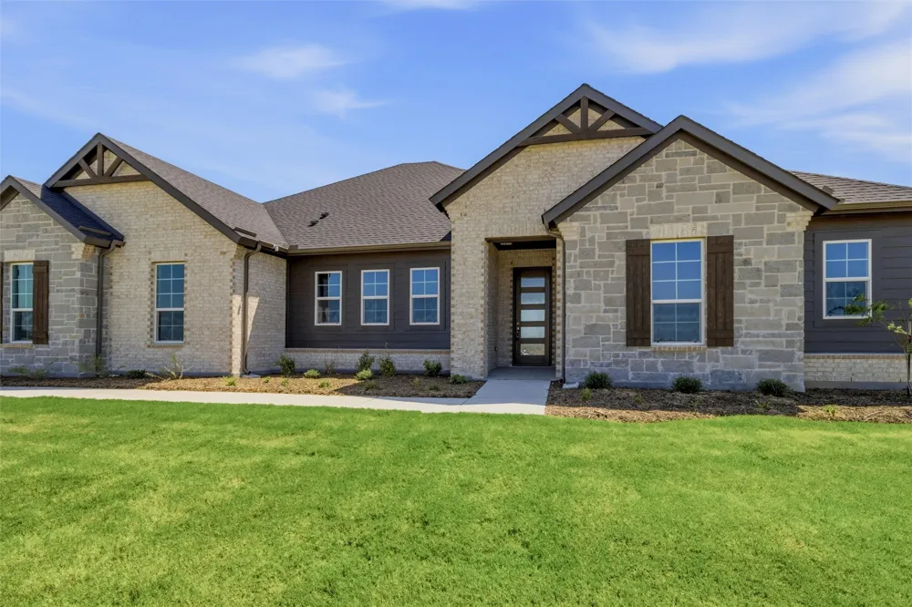78 Aurora Avenue Valley View, TX 76272