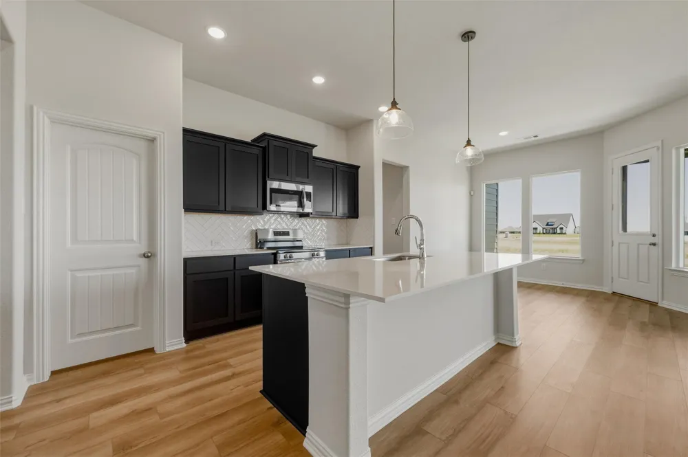 78 Aurora Avenue Valley View, TX 76272