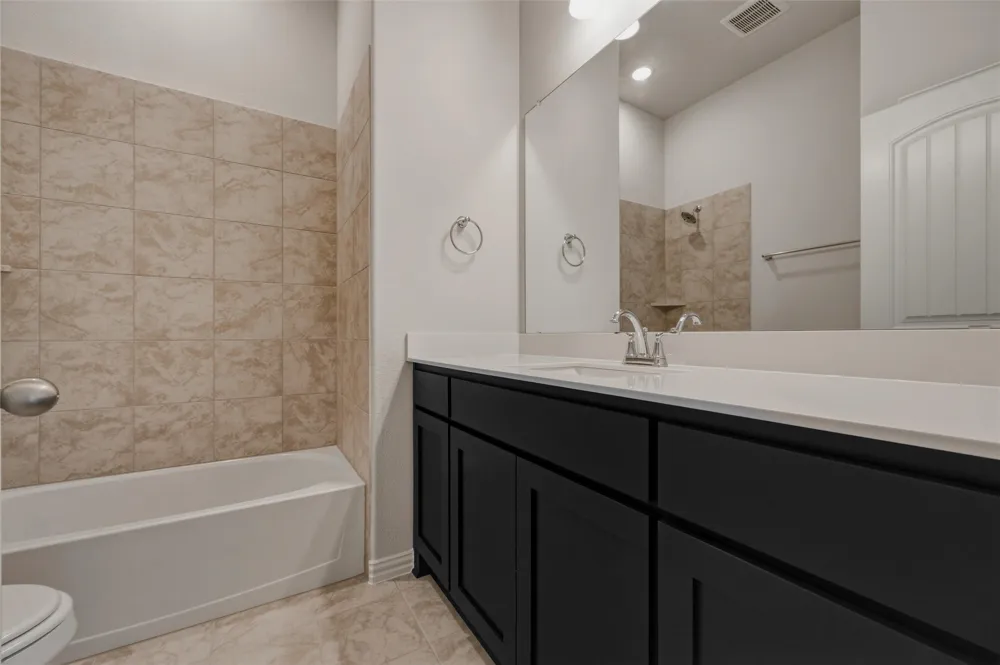 78 Aurora Avenue Valley View, TX 76272