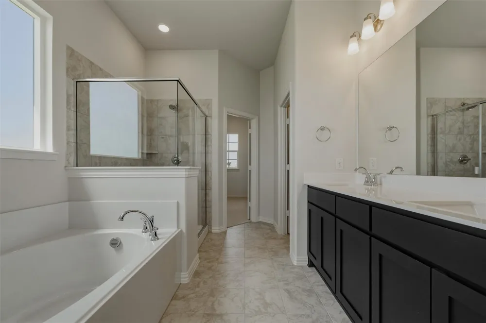 78 Aurora Avenue Valley View, TX 76272