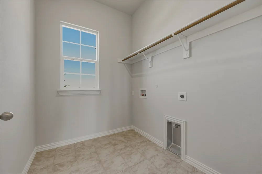 78 Aurora Avenue Valley View, TX 76272