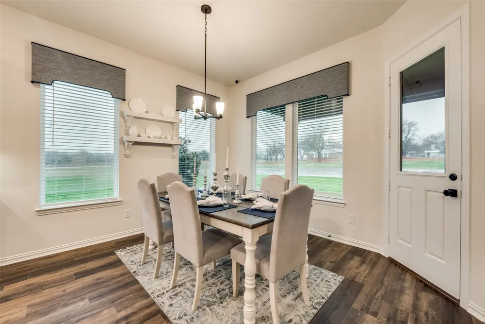 61 Roosevelt Lane Valley View, TX 76272