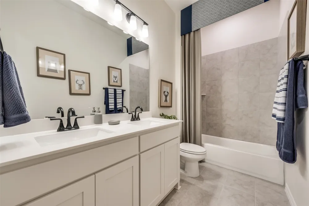 61 Roosevelt Lane Valley View, TX 76272