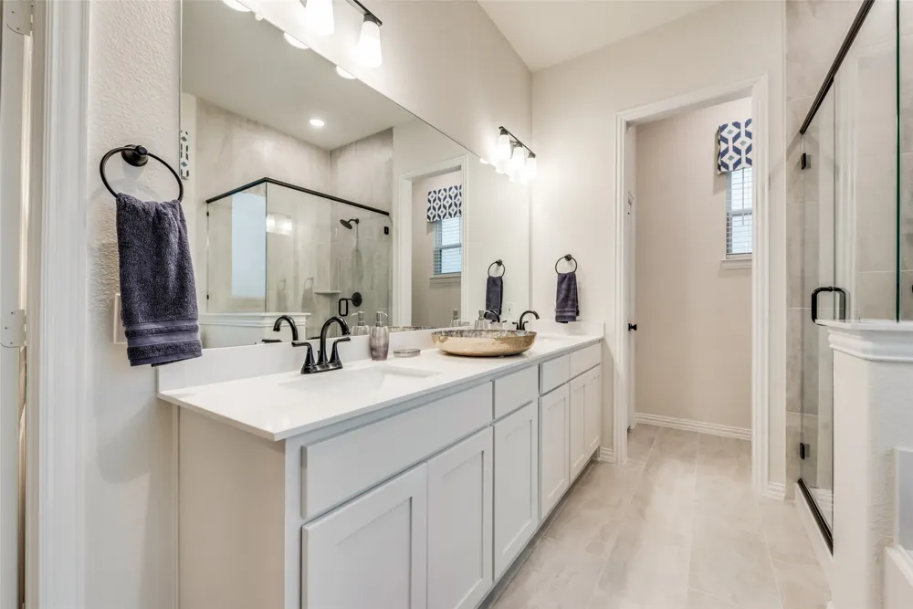 61 Roosevelt Lane Valley View, TX 76272