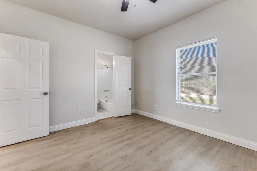 711 S 3rd Avenue E Dawson, TX 76639
