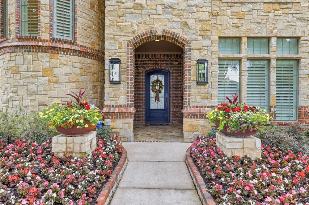 2216 Yeargain Court Southlake, TX 76092