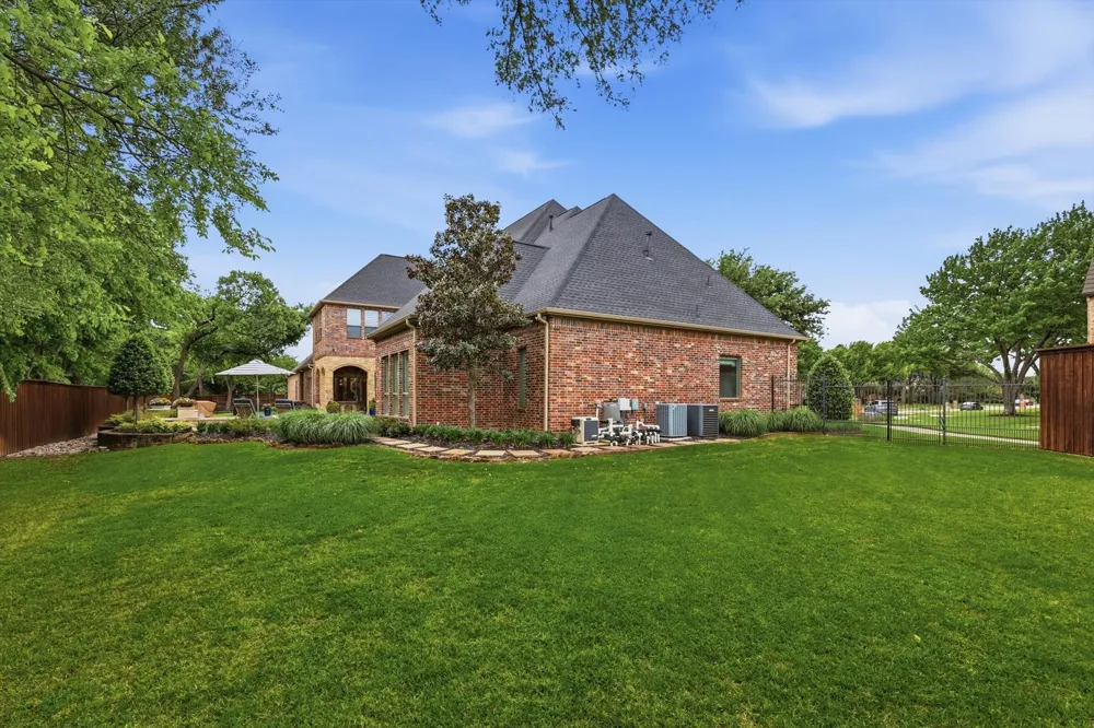 2216 Yeargain Court Southlake, TX 76092