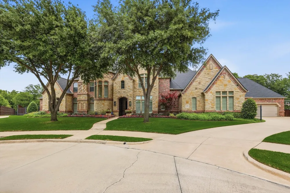 2216 Yeargain Court Southlake, TX 76092