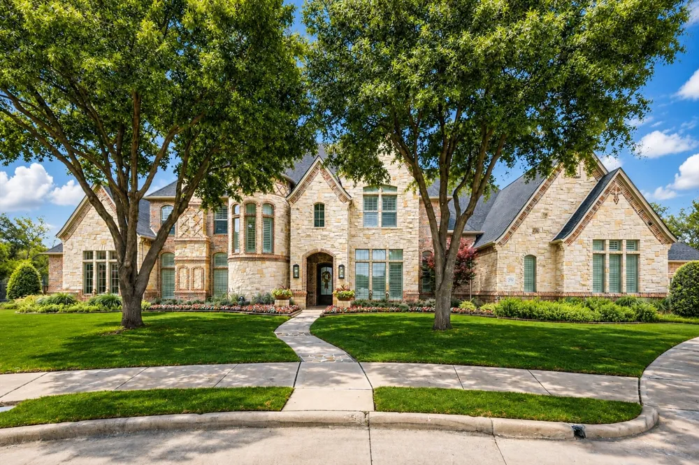 2216 Yeargain Court Southlake, TX 76092