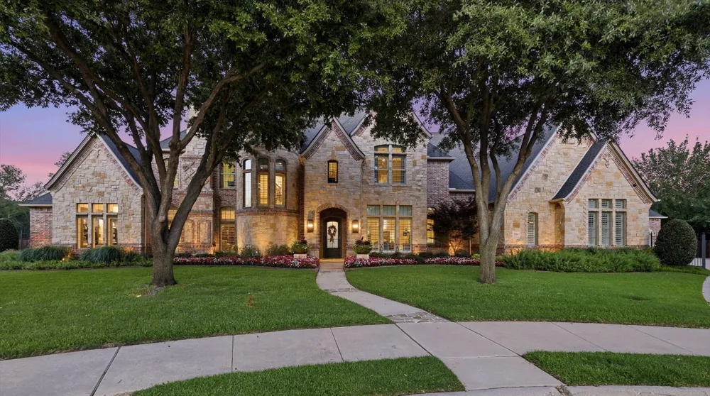 2216 Yeargain Court Southlake, TX 76092