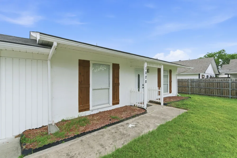 1032 Greg Street #1-5 Azle, TX 76020