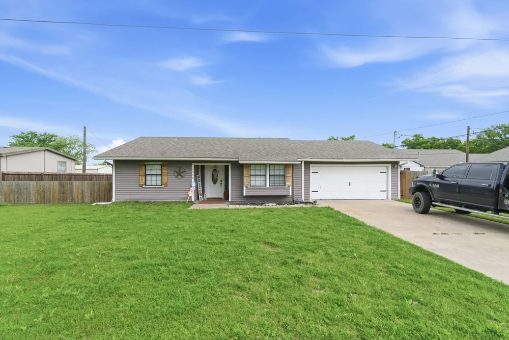 1032 Greg Street #1-5 Azle, TX 76020