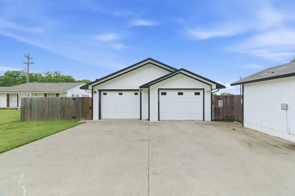 1032 Greg Street #1-5 Azle, TX 76020