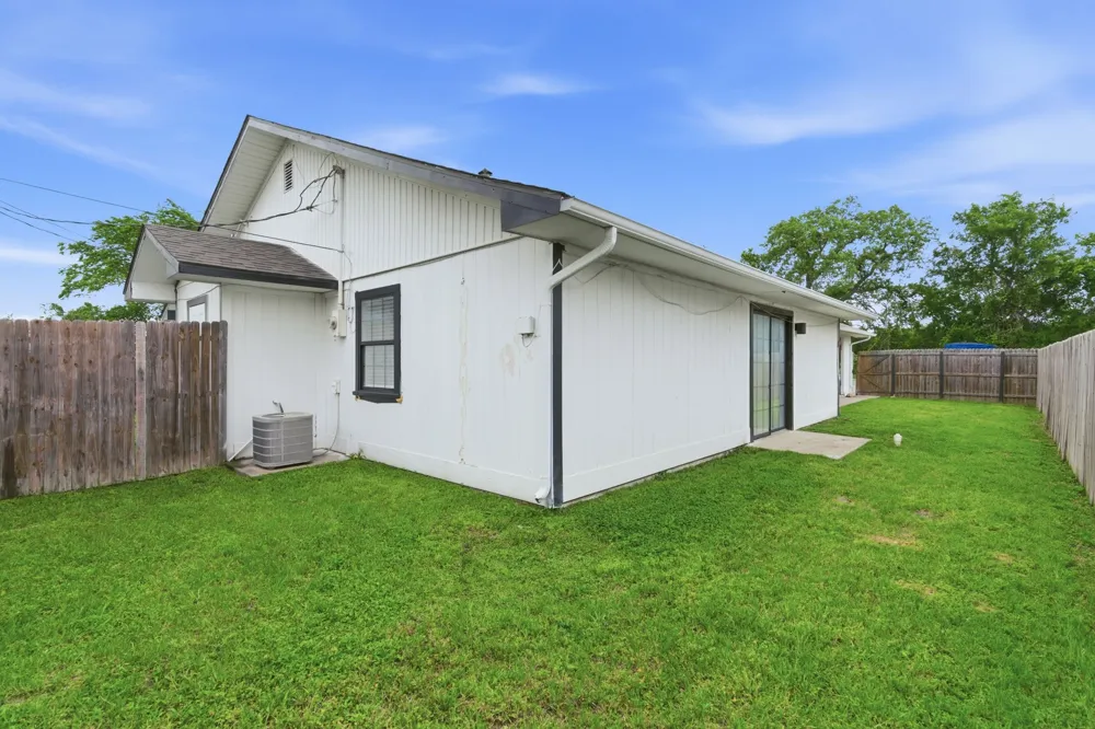 1032 Greg Street #1-5 Azle, TX 76020