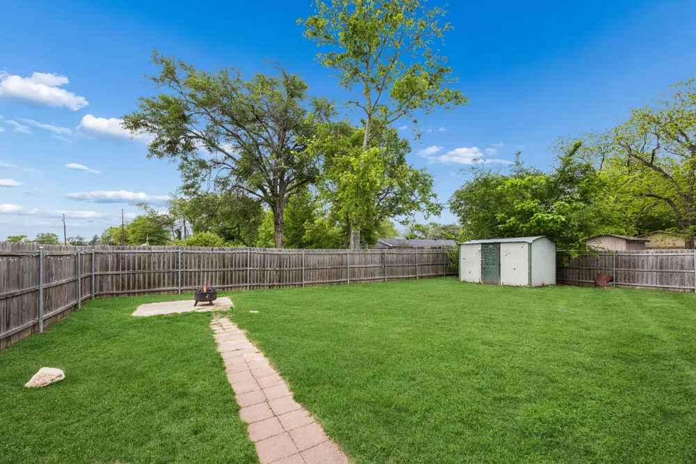 597 E Main Street Van, TX 75790