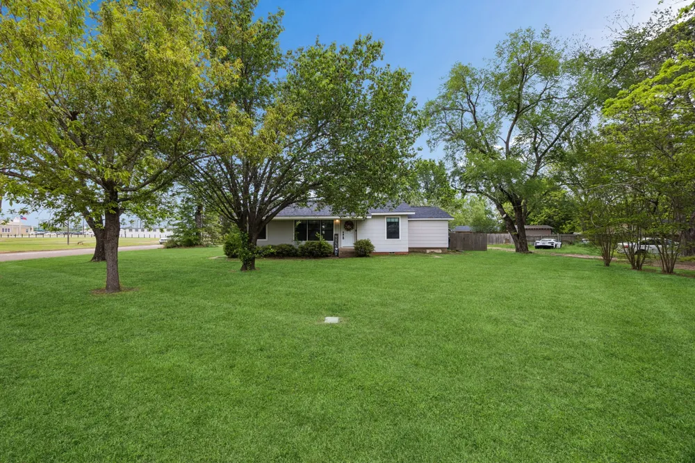 597 E Main Street Van, TX 75790